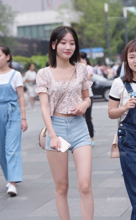 白白净净的长腿 [21P]