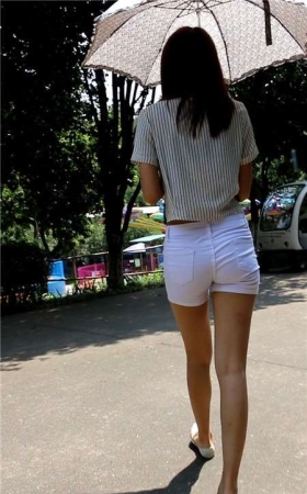 白色高腰热裤学妹街拍美腿 [1.20 GB]