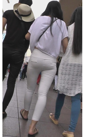 极品白裤紧身美女