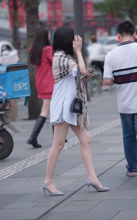 等人的美女