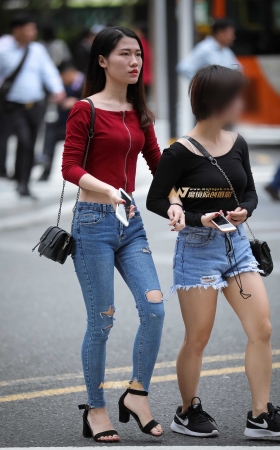 牛仔紧身美女,笑起来很甜美 [20P]