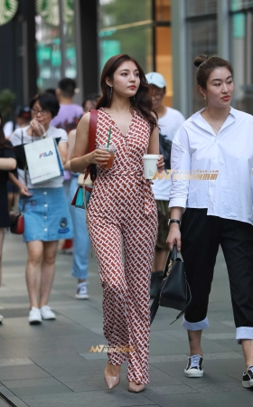 美人不失肉感 [21P]