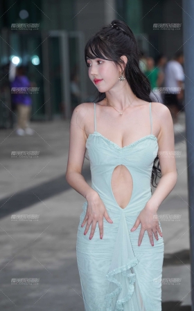 酥胸美女 [20P]