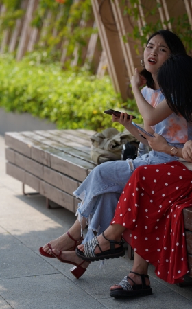 休闲闺蜜
