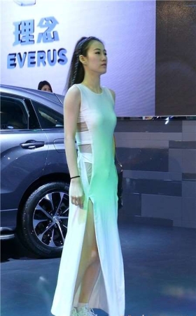 4k-车展的性感车模美女