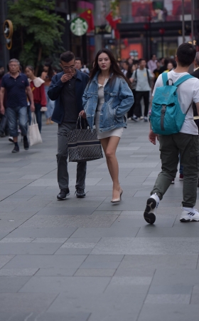 牛子长衣小姐姐