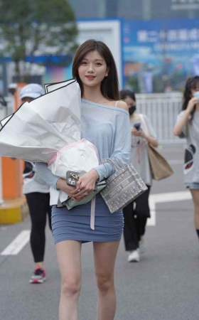 人比花娇 [199P4V-2.83GB]