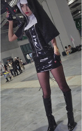 皮衣黑血Coser