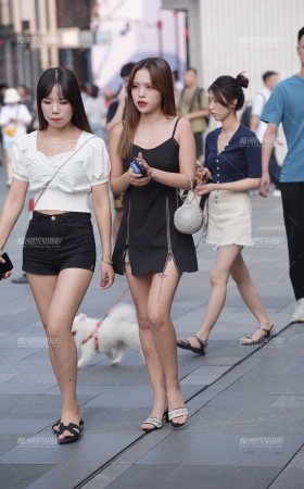 开叉裙美女 [15P]
