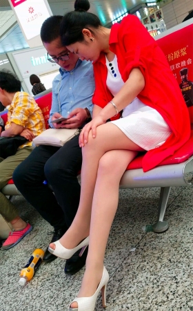性感鱼嘴高跟街拍肉丝美腿