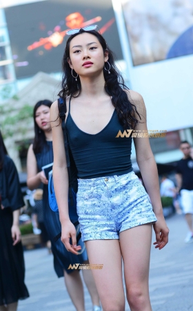 自信的妹妹 [14P]