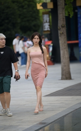 22814-3+109丰腴粉色少妇