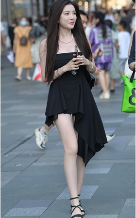 黑裙美女(56P)