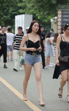 凯恩公爵街拍作品 - 性感白皙大长腿
