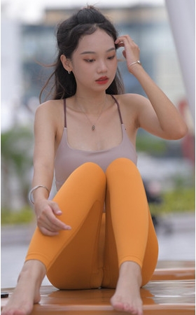 黄色瑜伽裤小妹【套图+视频】