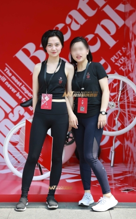 瑜伽爱好者 [18P]