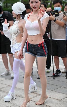 高跟双骄美女(136P)
