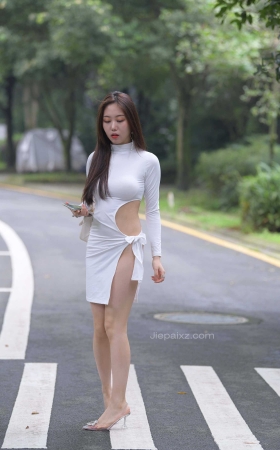 玲玲★陌下山-无人知晓 【套图+视频】<font color=red> [10P]</font>
