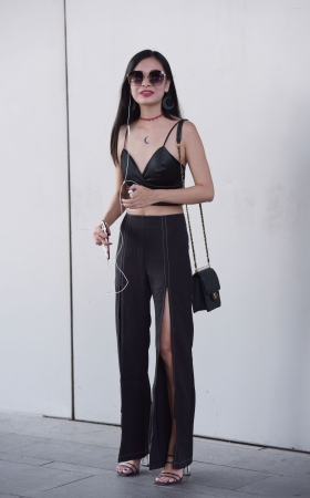 墨镜美女