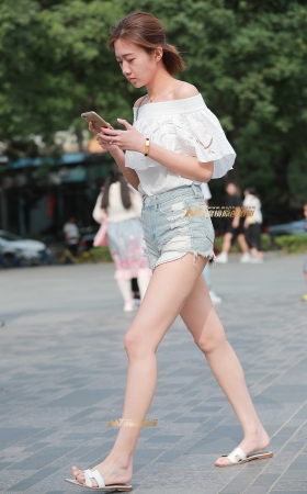 B16、邻家有妹初长成 [16P]
