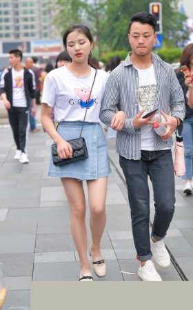 爱穿丝袜的女友3A1285[398M]
