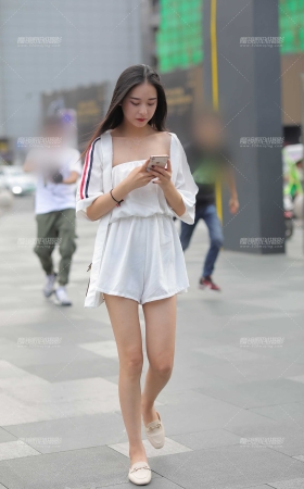 清秀可人的邻家女孩 [17P]