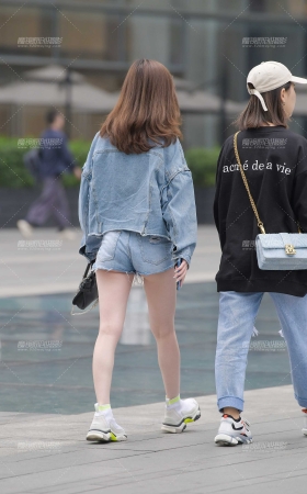 牛仔迷你小月牙 [24P]