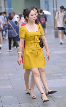 黄裙美腿高跟 [17P]