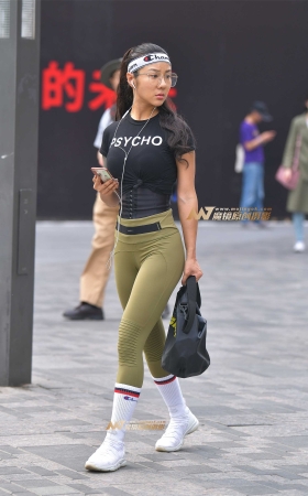 美女小腰好细身材超棒 [27P]