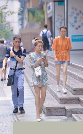 良家少妇买葡萄3A1776[590M]