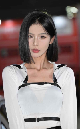 黑白搭配绝美黑丝 [28P-608MB]