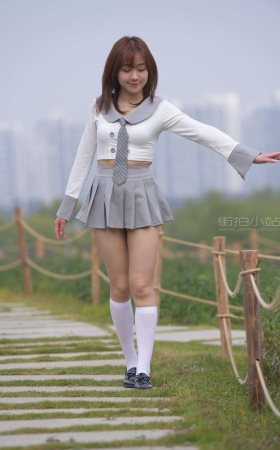 红石摄影作品●未闻花名~短裙姑娘 【套图+视频】<font color=red> [12P]</font>