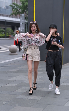 陌路美女
