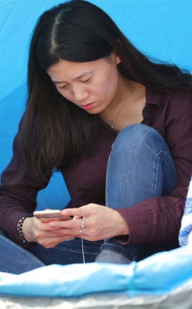 No726 为了看清帐蓬中的美女脚长啥样，差一点就闯进去了
