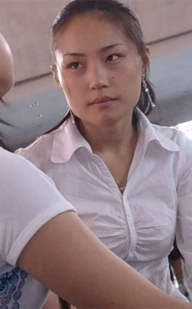 嫩白MM白大腿超近拍