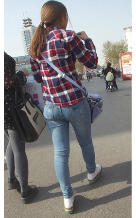 牛仔裤妹子