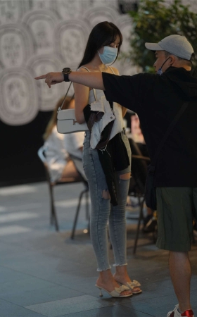 牛仔裤美臀好身材