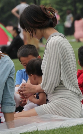 No886 恬静少妇足底细嫩无瑕