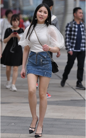 牛仔裙美女(43P)