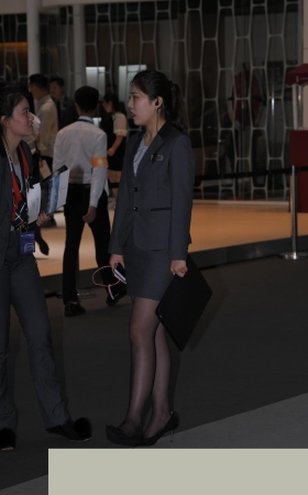 丰腴的黑丝制服3A3399[137M]