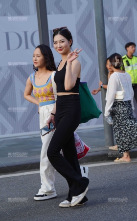美背 [14P]