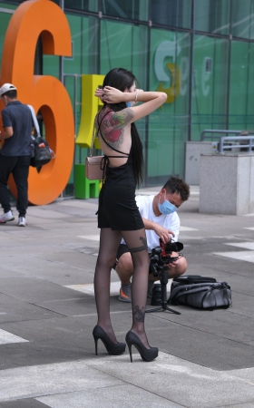 黑丝小姐姐