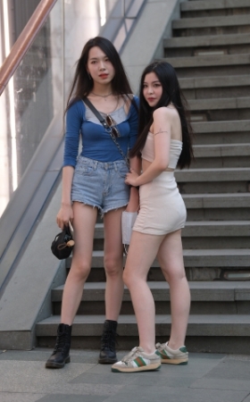 我喜欢热裤长腿的