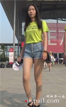 4k-chinajoy展会现场外偶遇长腿热裤高跟鞋小清新美女