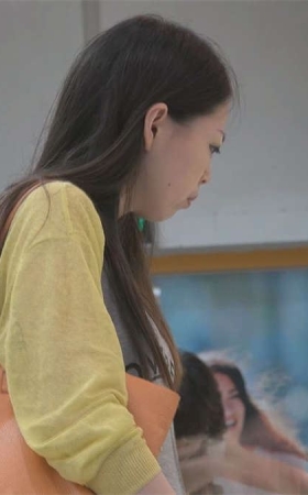 试鞋少妇一双骨感纯净的高分素足