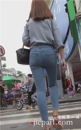 街拍紧身蓝牛灰衬衫清纯小清新美女 [617 MB]