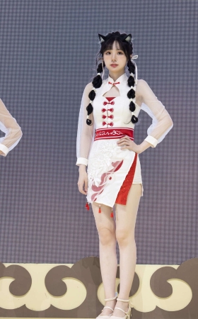 可爱甜美猫女郎