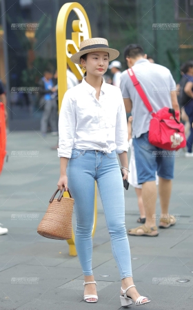 紧牛小翘臀 [18P]