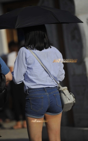 2017-10-24粗犷编条鞋短裤少妇 [13P]