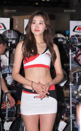 性感长腿美女 [18P]